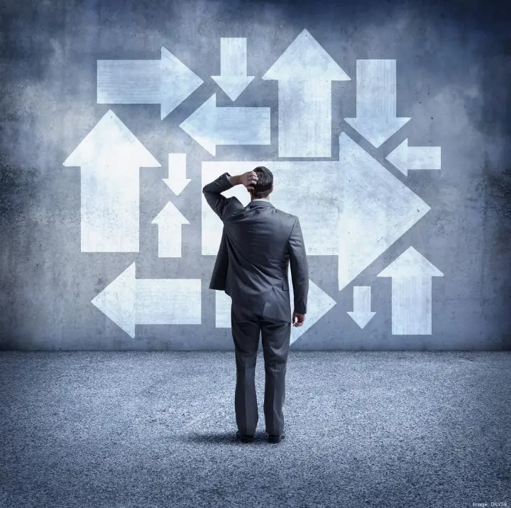 Interpretación artística de un empresario intentando resolver un problema